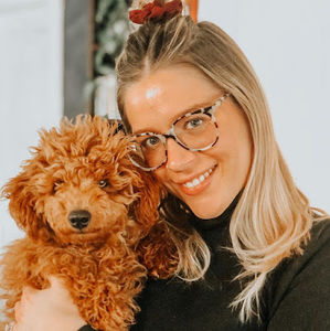 Meet your Posher, Caitlin